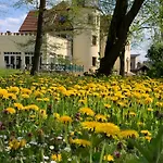 Parkschloesschen 3*