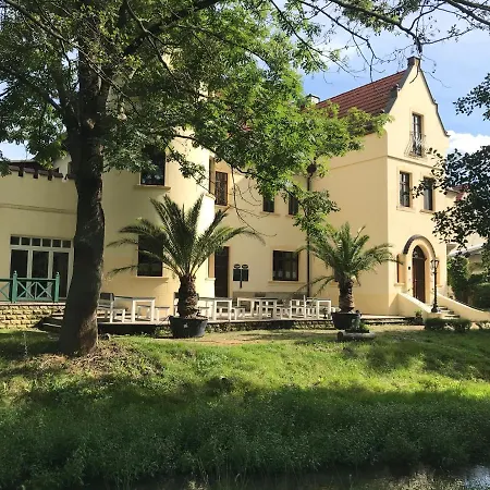 Szálloda Parkschloesschen Maasdorf