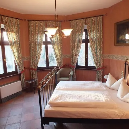 Parkschlößchen Hotel Maasdorf (Brandenburg)