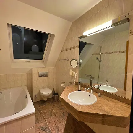 Parkschloesschen Szálloda 3*