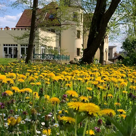 Parkschloesschen 3*