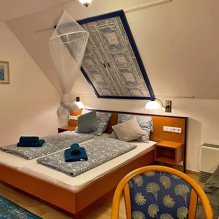 Parkschloesschen 3* Maasdorf (Brandenburg)