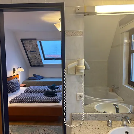 Parkschloesschen 3* Maasdorf (Brandenburg)