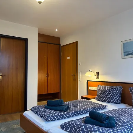 Parkschloesschen 3* Maasdorf (Brandenburg)